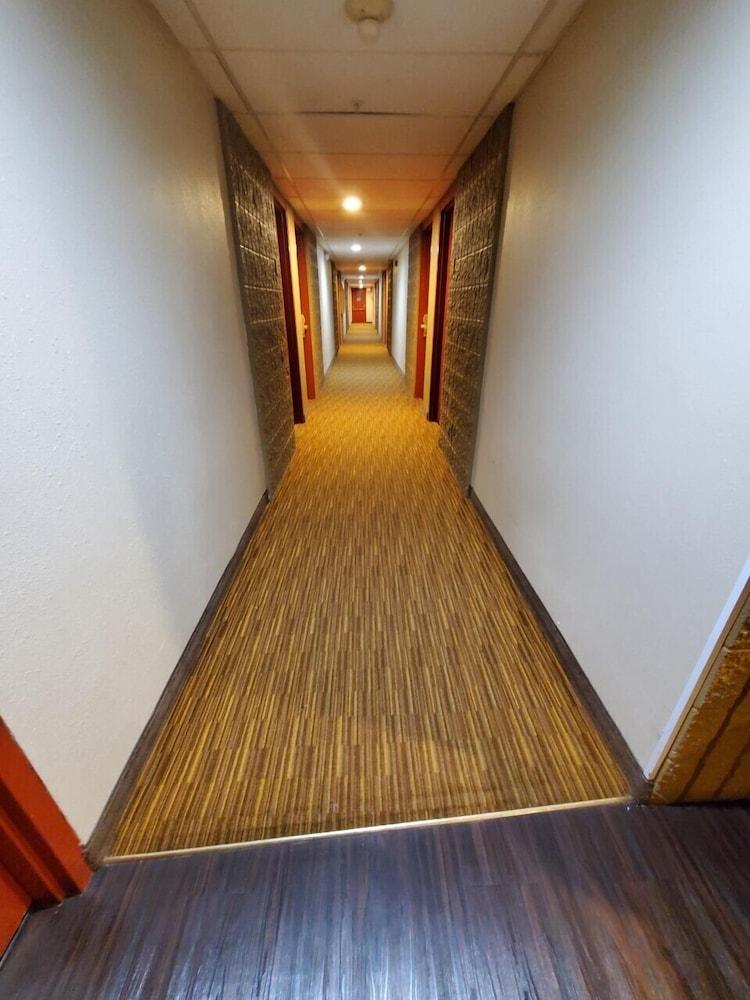 Ramada by Wyndham Downtown Spokane Zewnętrze zdjęcie