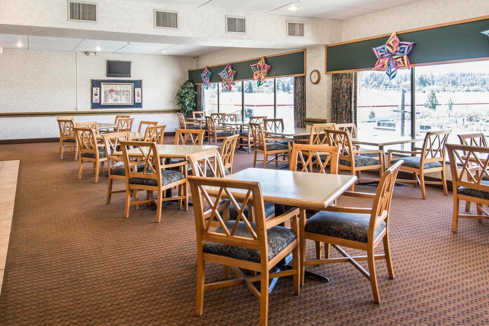 Ramada by Wyndham Downtown Spokane Zewnętrze zdjęcie