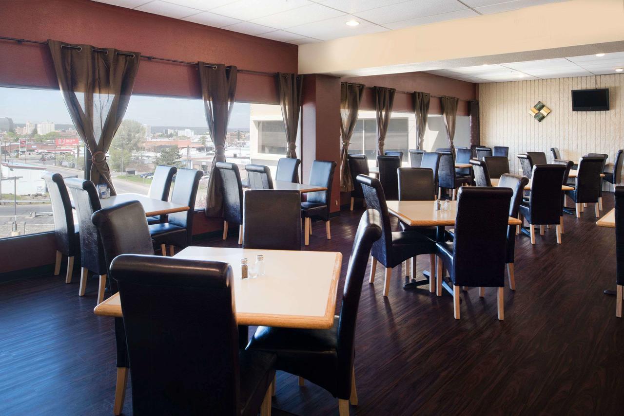 Ramada by Wyndham Downtown Spokane Zewnętrze zdjęcie