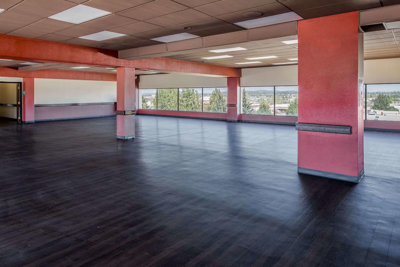 Ramada by Wyndham Downtown Spokane Zewnętrze zdjęcie